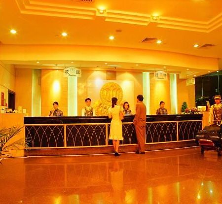 Ya Hua Grand Hotel Чанша Интерьер фото
